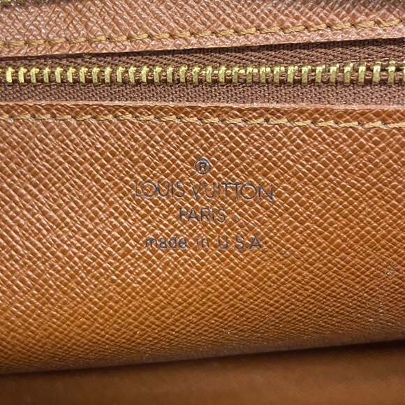 LOUIS VUITTON Brown Monogram Shoulder Bag - Picture 5 of 12